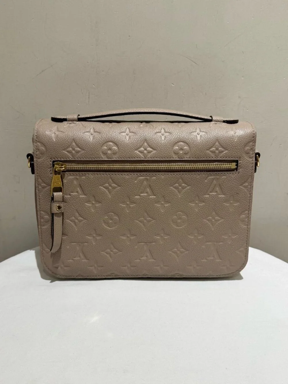 Louis Vuitton Pochette Métis Grey Monogram Empreinte Leather Messenger Bag